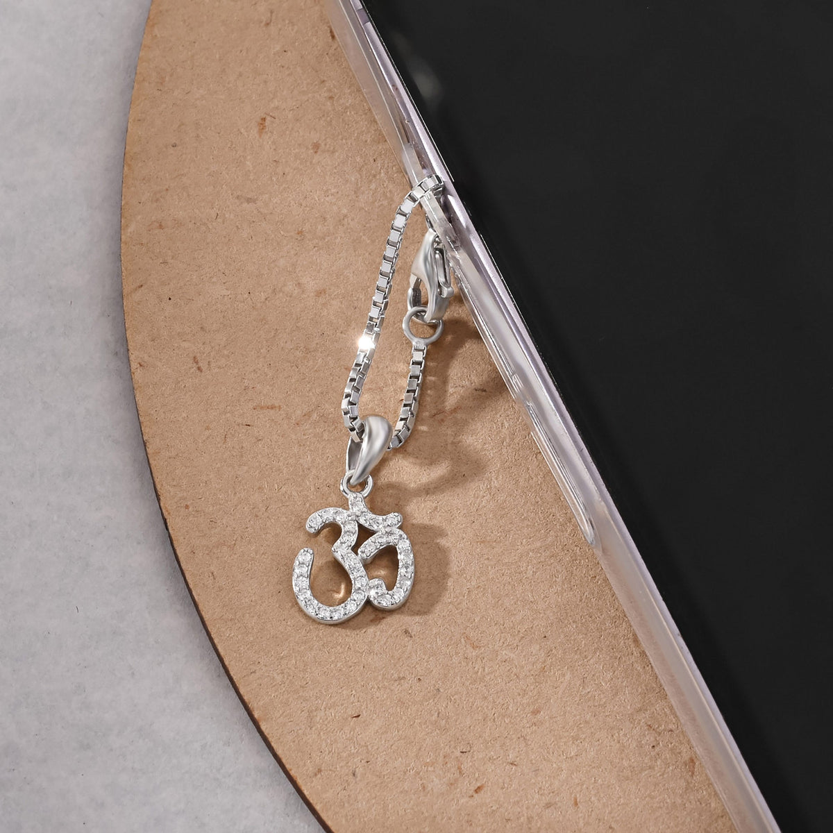 Om Charm